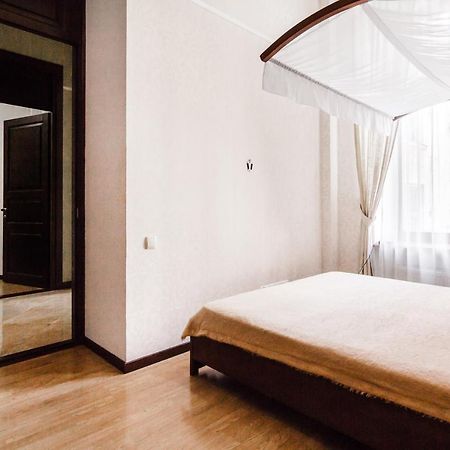 Downtown Prestige Apartment Odessa Ngoại thất bức ảnh