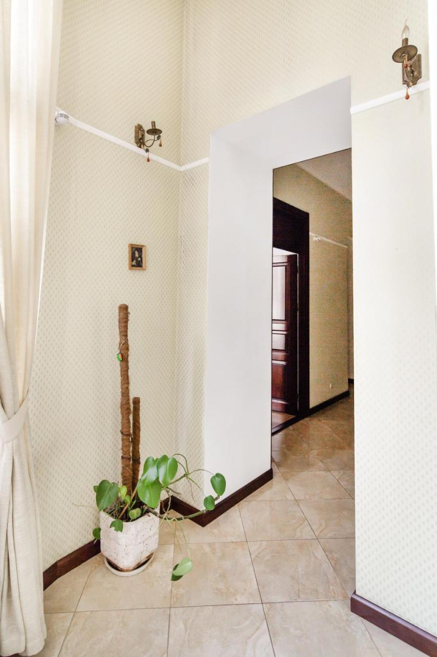 Downtown Prestige Apartment Odessa Ngoại thất bức ảnh