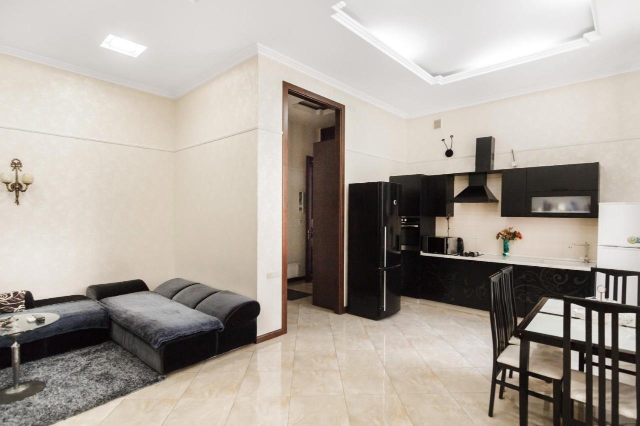Downtown Prestige Apartment Odessa Ngoại thất bức ảnh