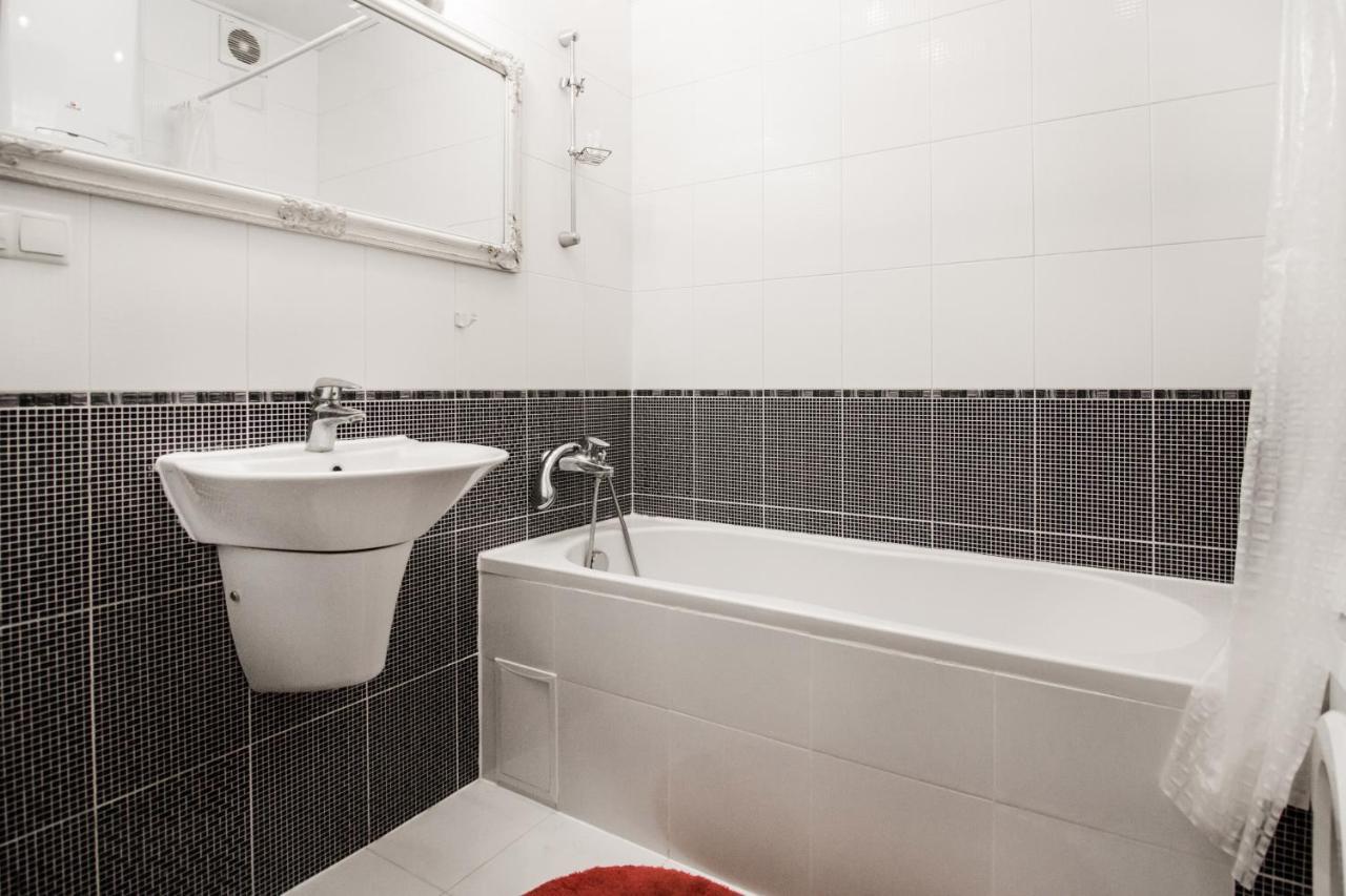Downtown Prestige Apartment Odessa Ngoại thất bức ảnh