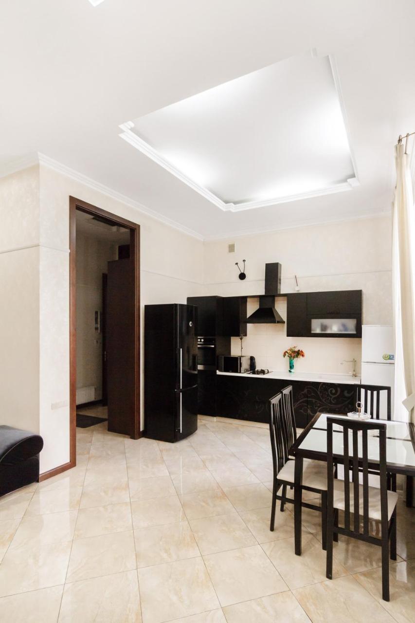 Downtown Prestige Apartment Odessa Ngoại thất bức ảnh